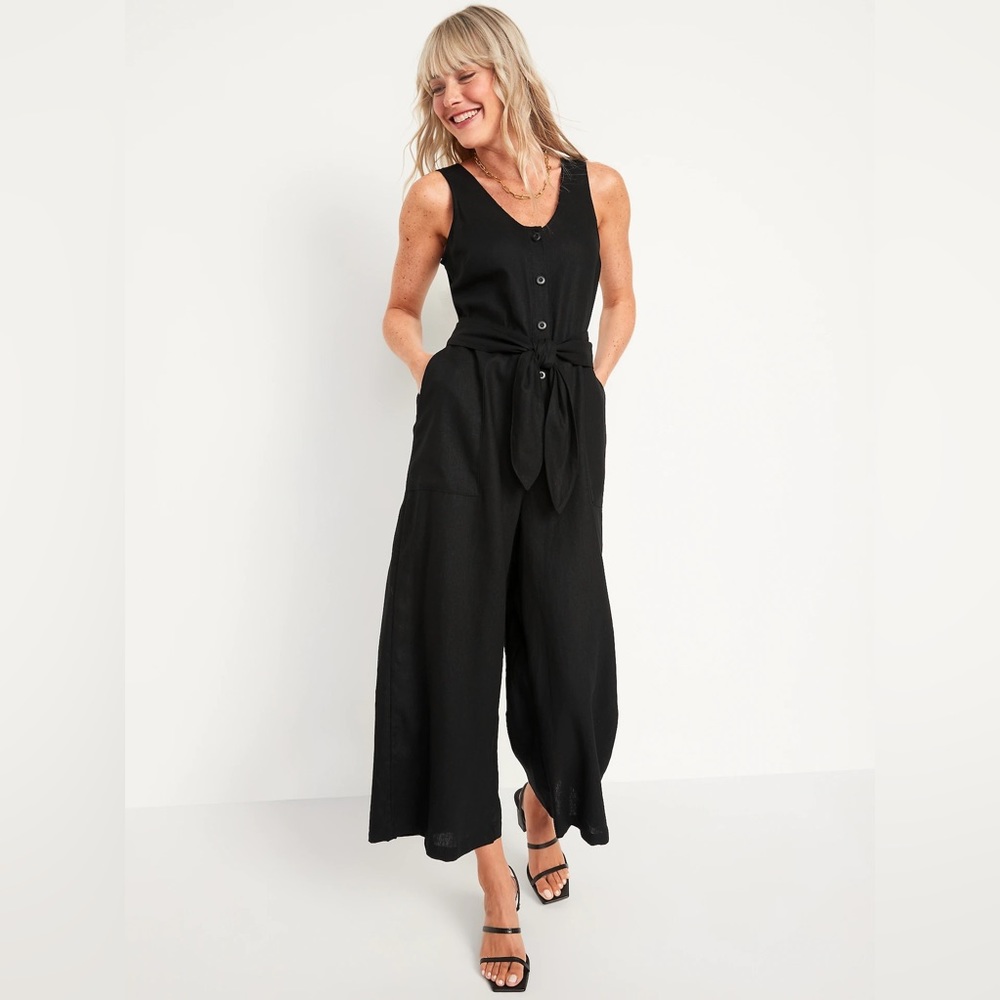 NWT! Black Sleeveless Cropped Linen-Blend Jumpsuit for Women - xl